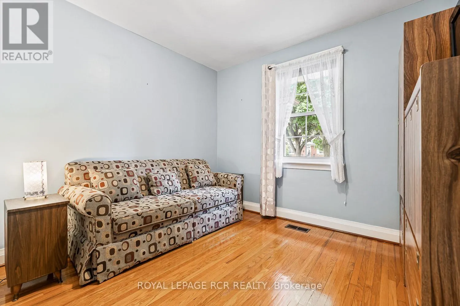 25 ANN ARBOUR ROAD