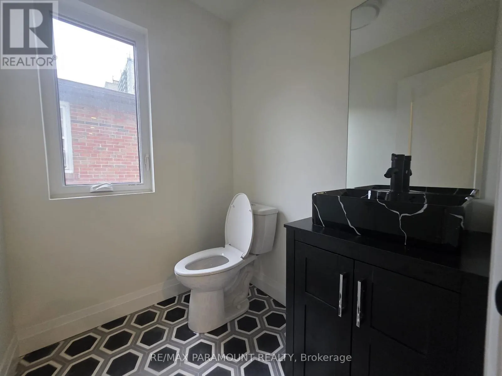 2 - 136 HIGH PARK AVENUE