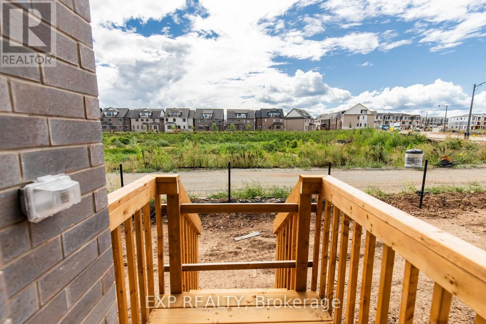 3276 CRYSTAL DRIVE