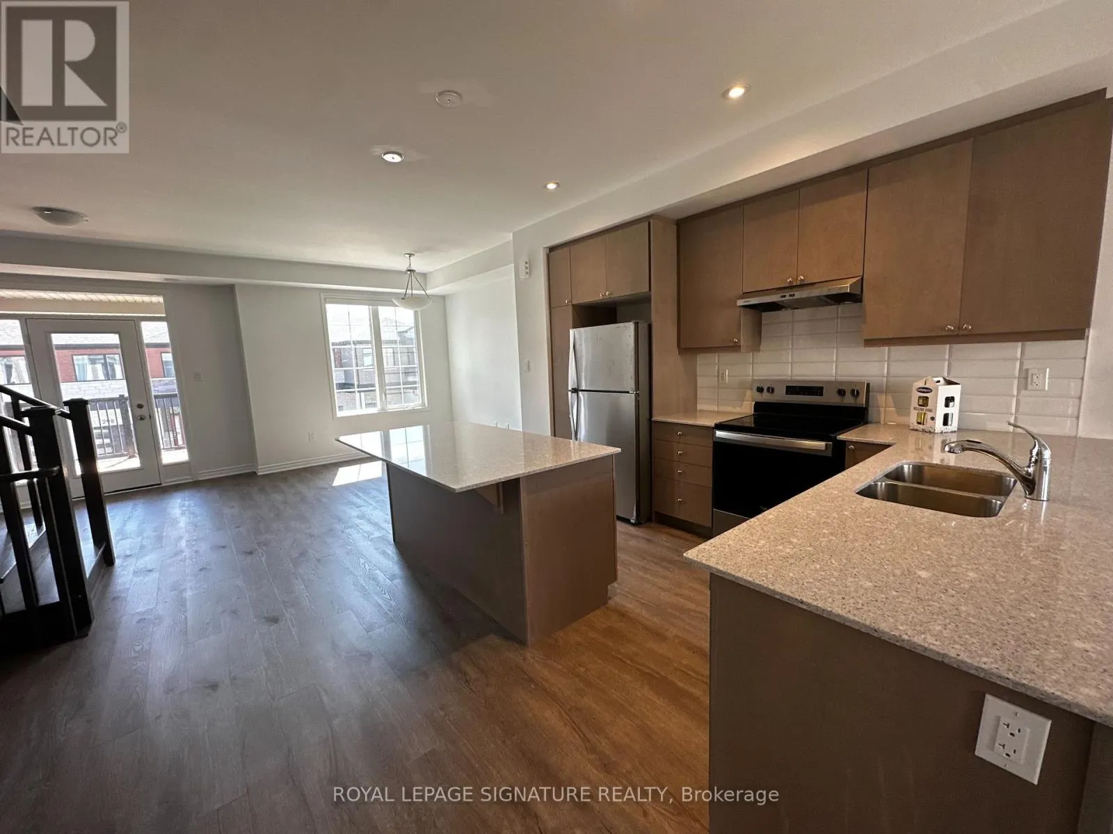 6 - 1259 LILY CRESCENT