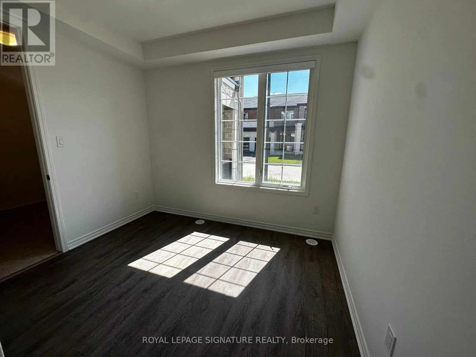 6 - 1259 LILY CRESCENT