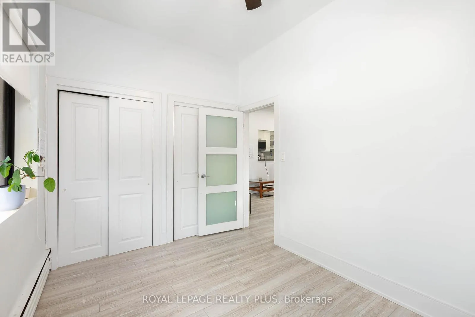2 - 1 ELMWOOD AVENUE S