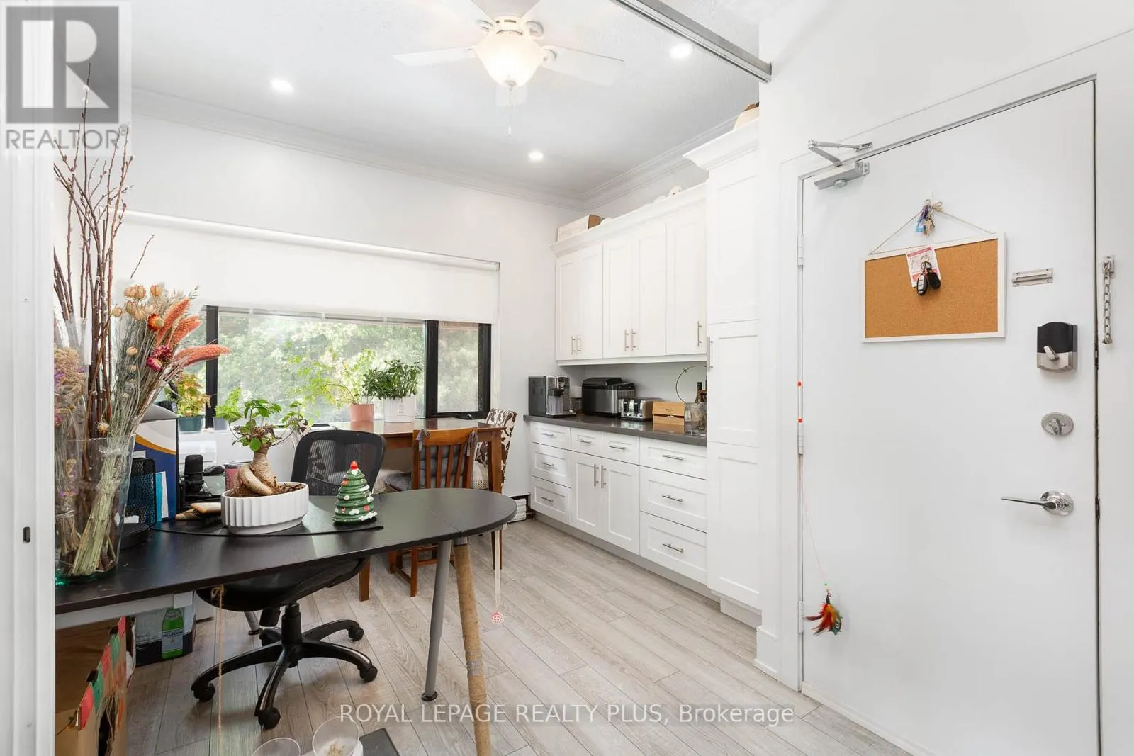 2 - 1 ELMWOOD AVENUE S