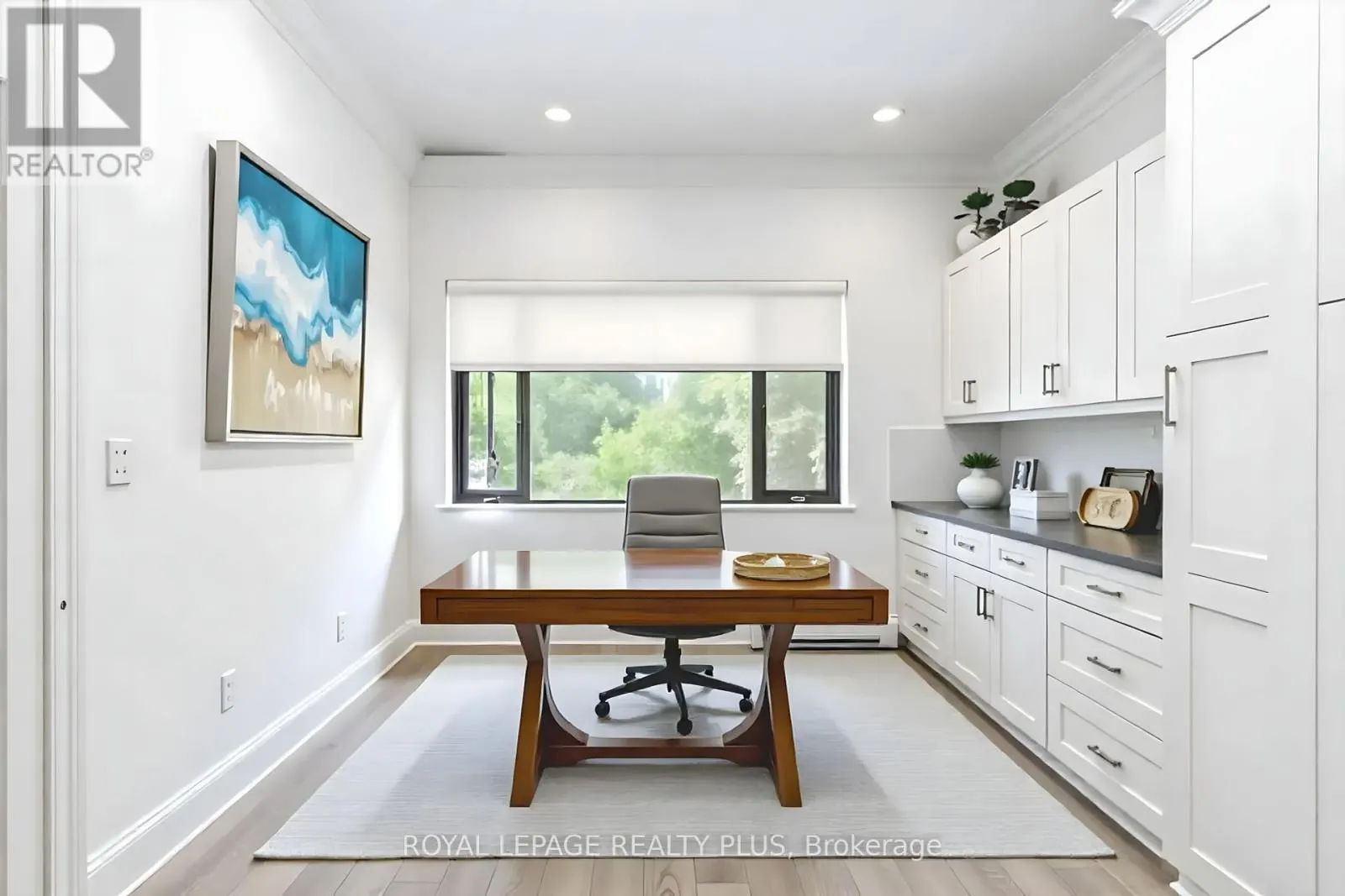 2 - 1 ELMWOOD AVENUE S