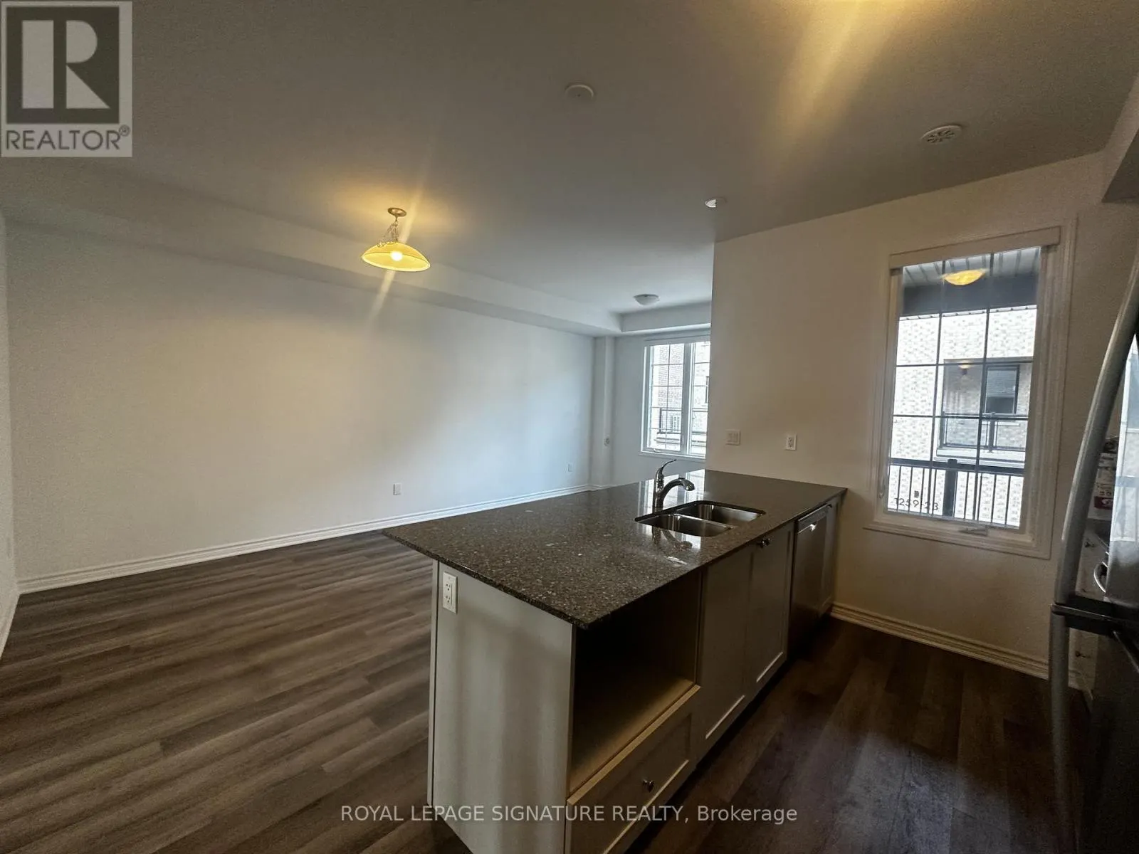 8 - 1259 LILY CRESCENT