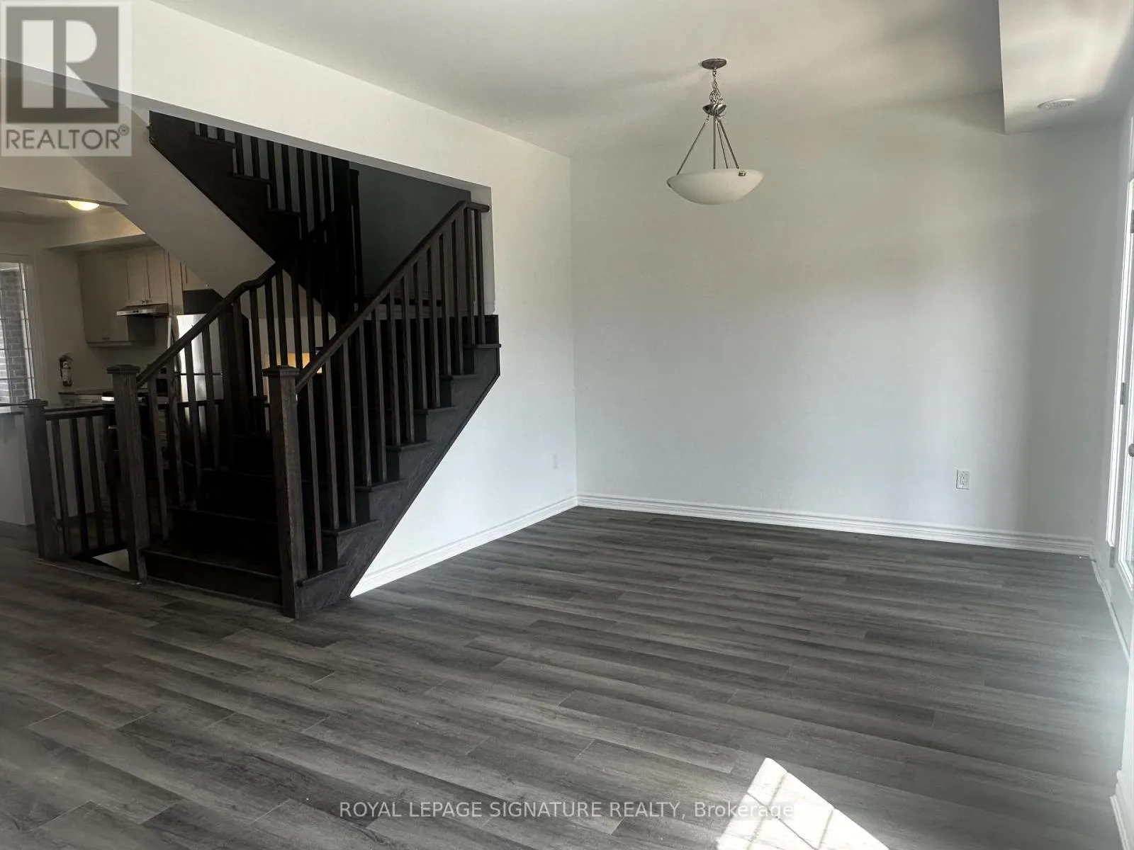 8 - 1259 LILY CRESCENT