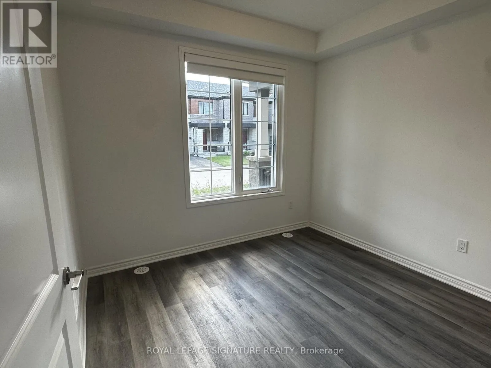 8 - 1259 LILY CRESCENT