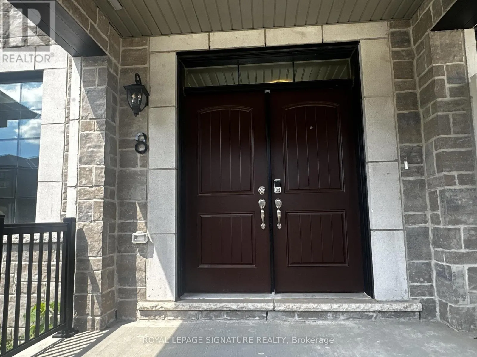 8 - 1259 LILY CRESCENT