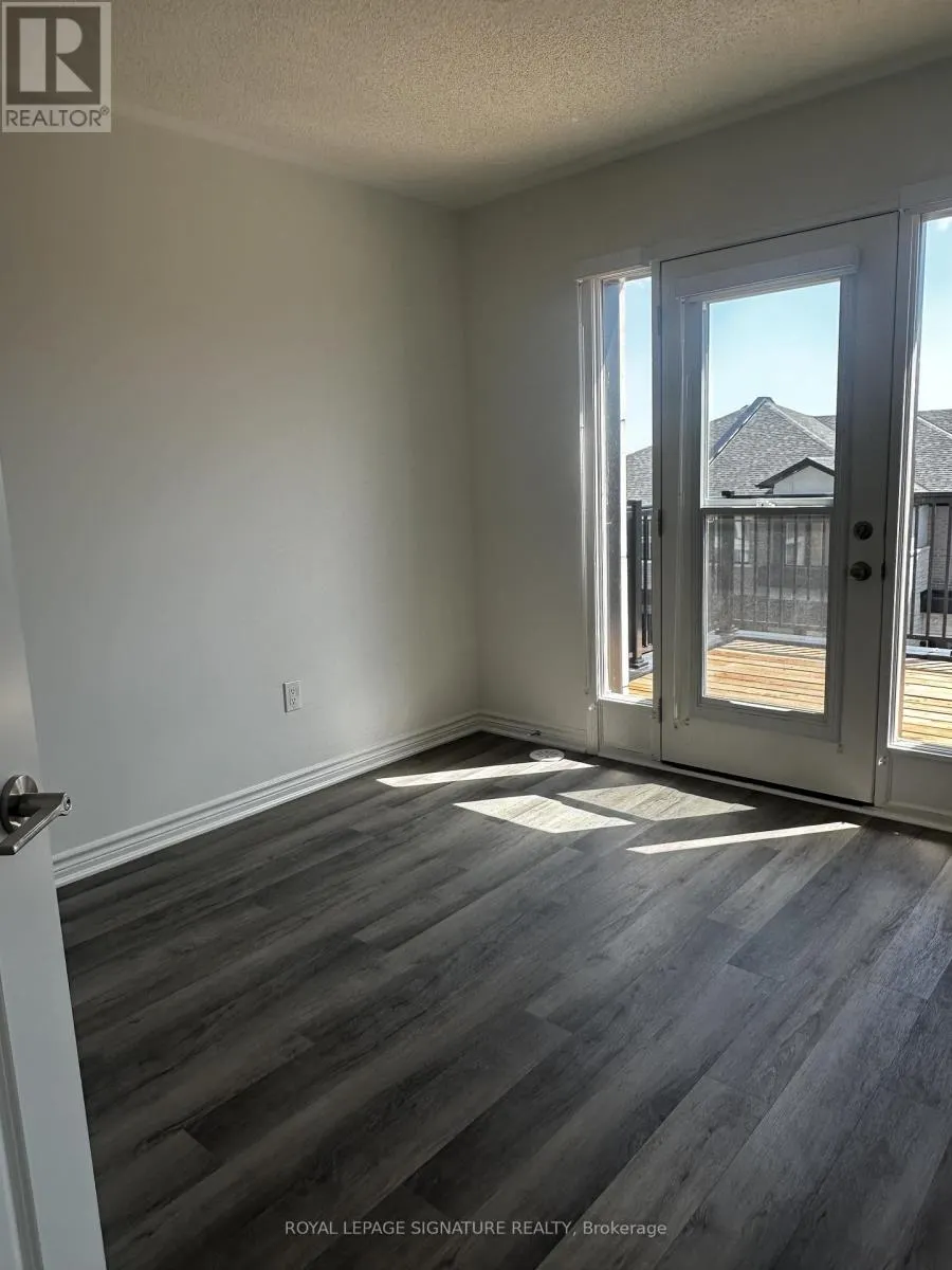 8 - 1259 LILY CRESCENT