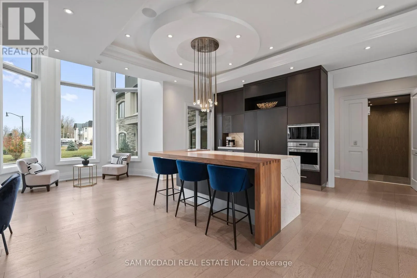 4 SAINT LUKES COURT