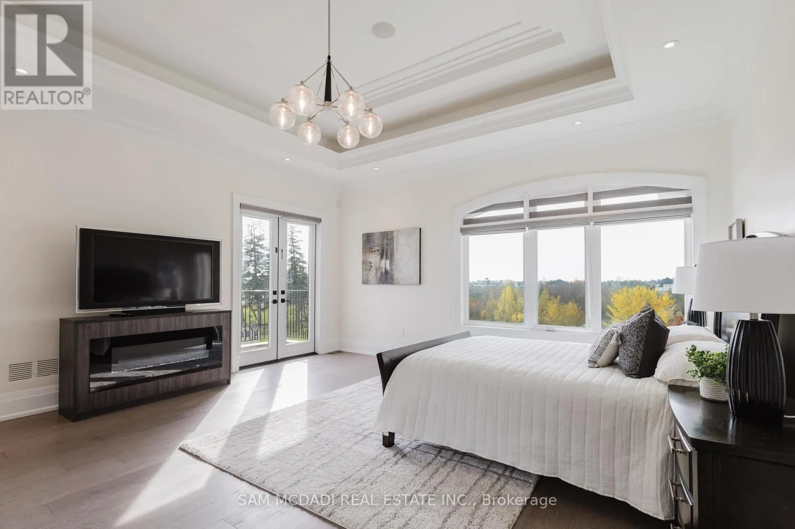 4 SAINT LUKES COURT