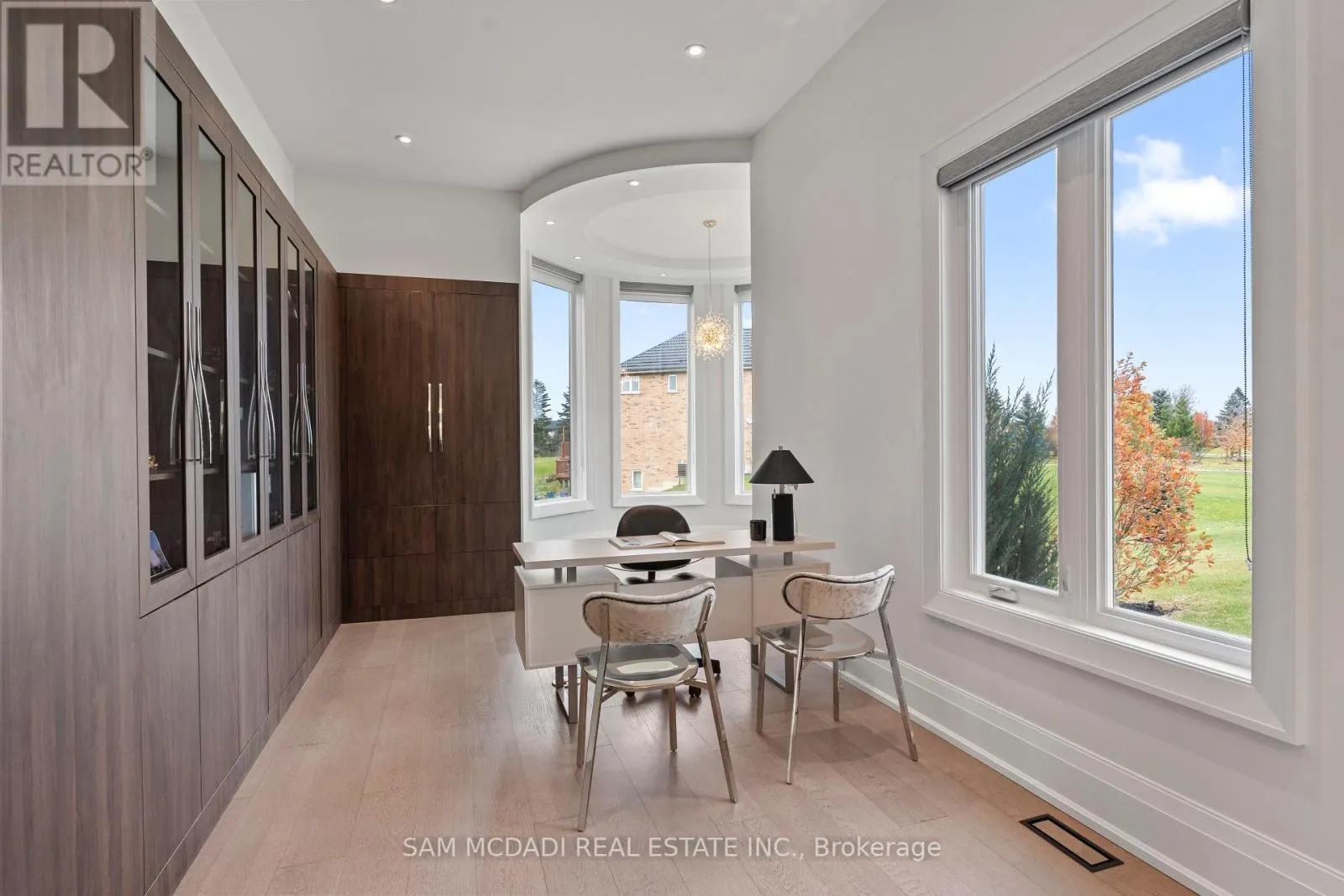 4 SAINT LUKES COURT