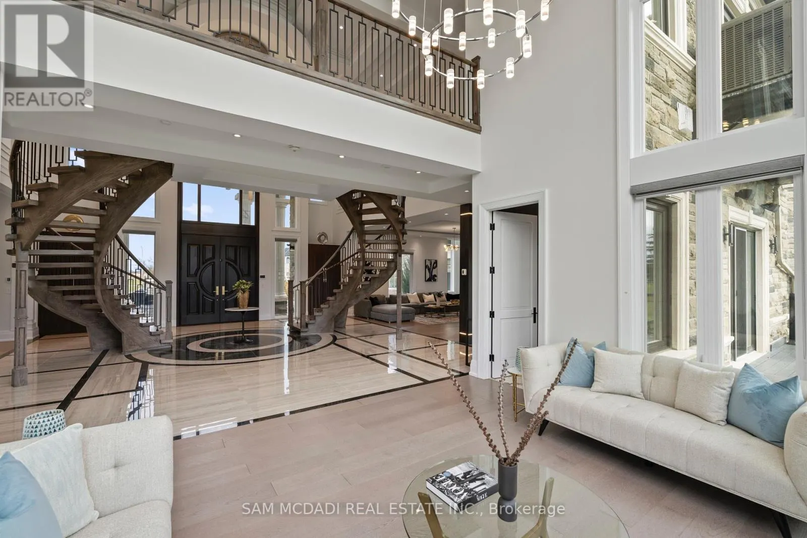 4 SAINT LUKES COURT