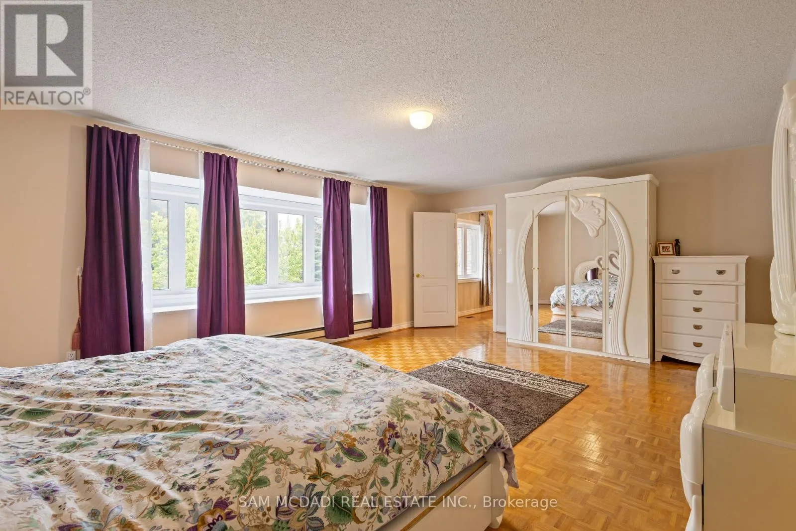 2492 ERIN CENTRE BOULEVARD