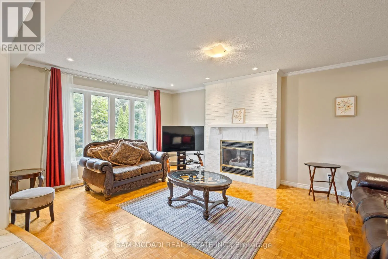 2492 ERIN CENTRE BOULEVARD
