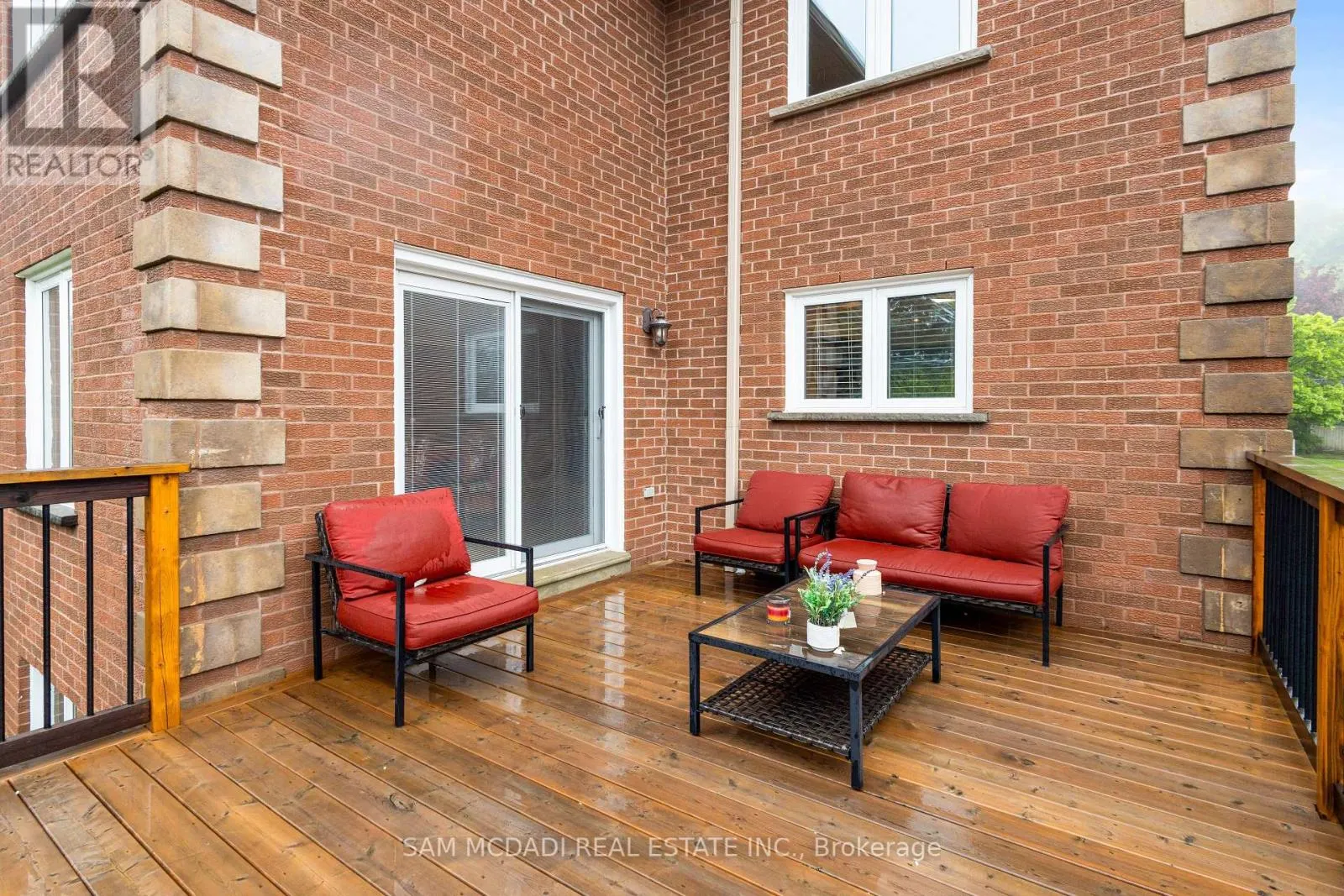 2492 ERIN CENTRE BOULEVARD