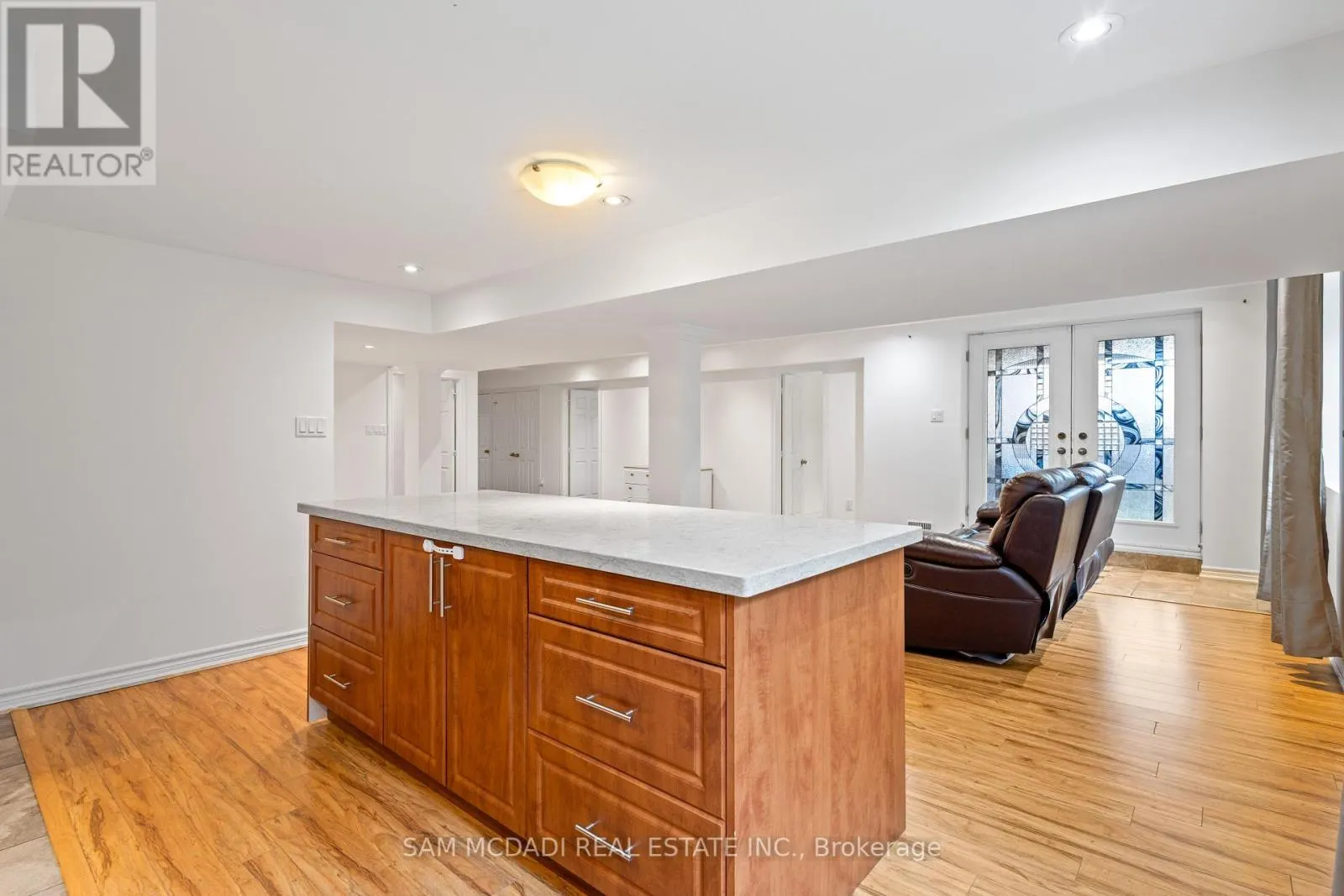 2492 ERIN CENTRE BOULEVARD