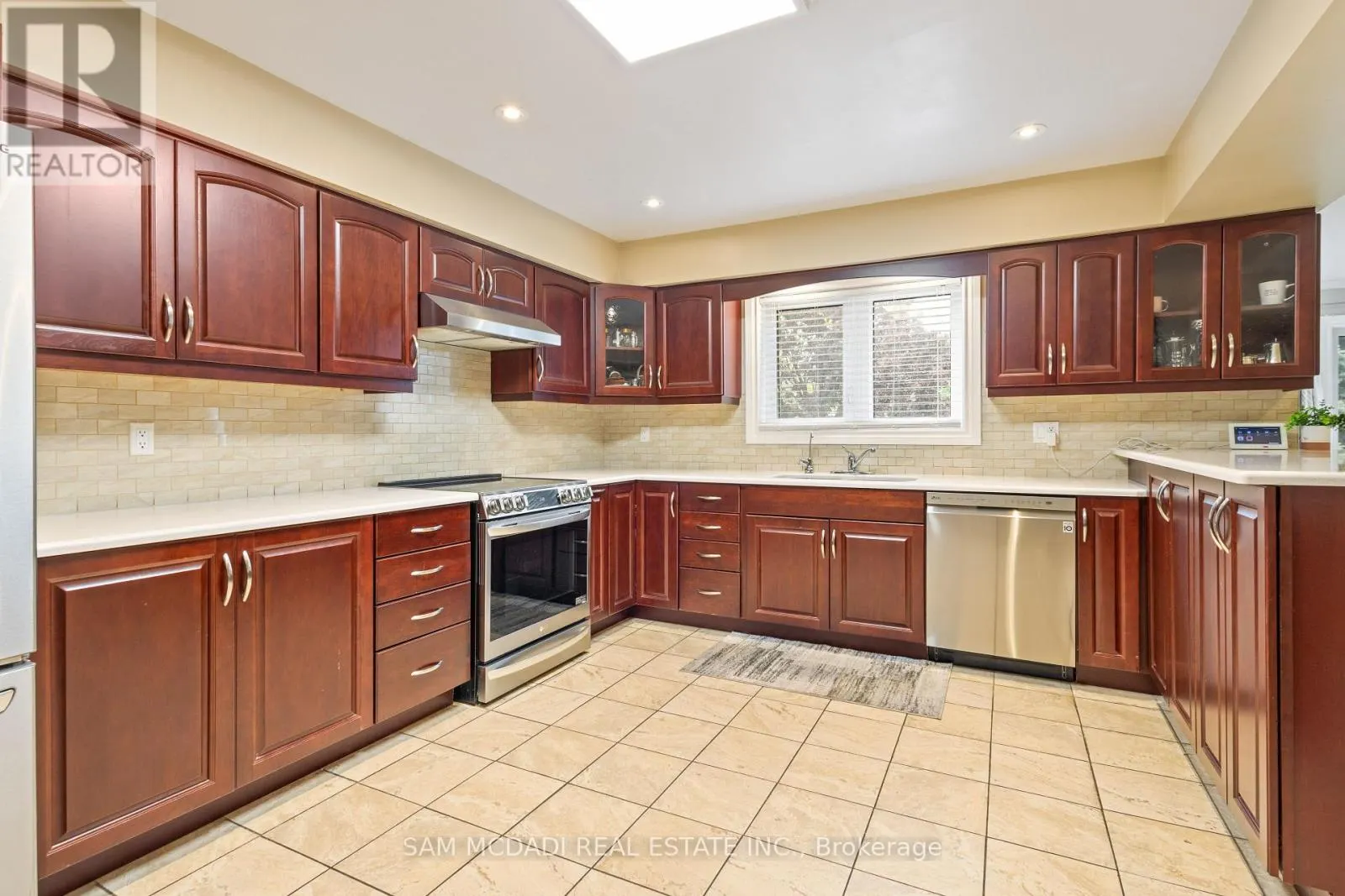 2492 ERIN CENTRE BOULEVARD