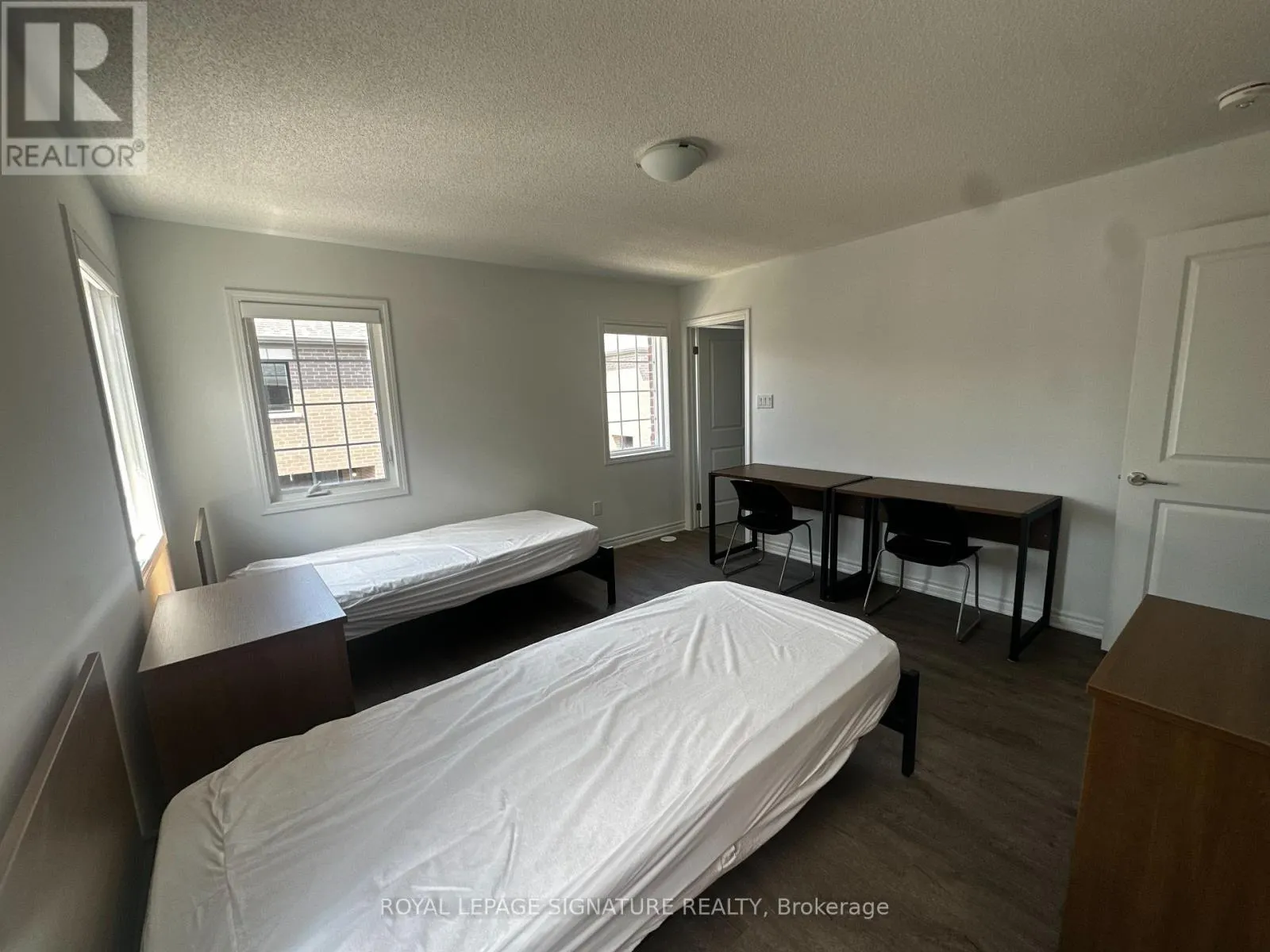 11 - 1259 LILY CRESCENT