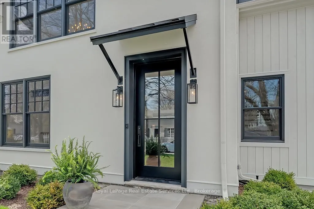 70 NAVY STREET