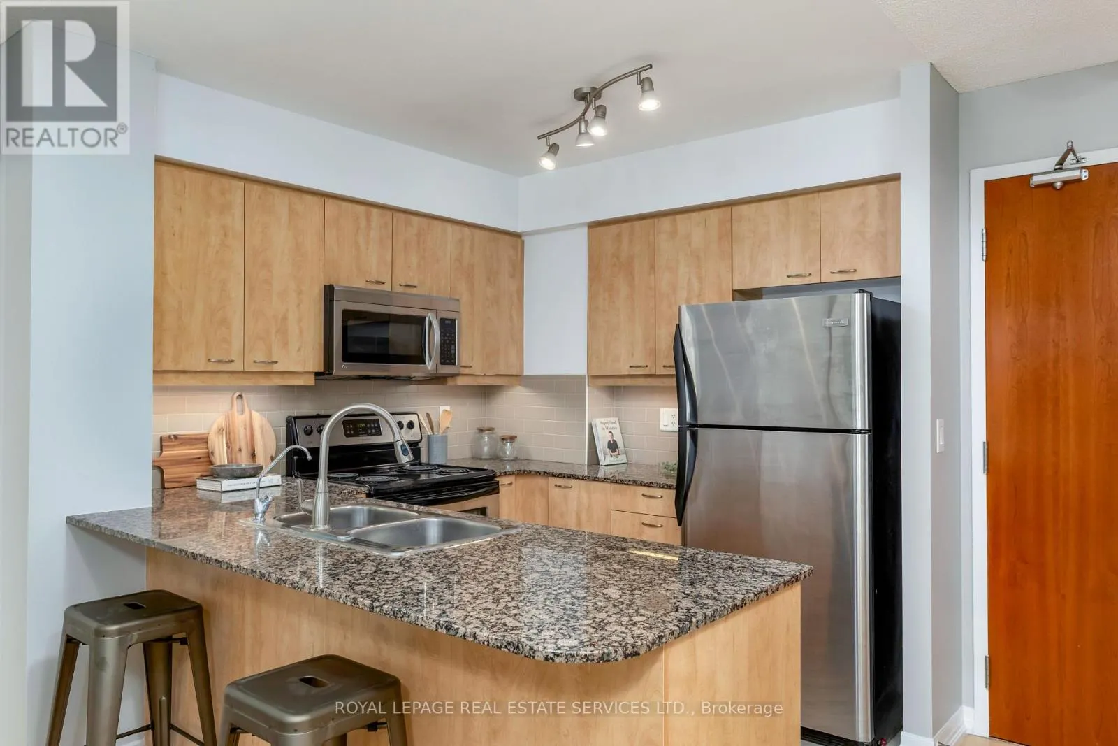 708 - 1403 ROYAL YORK ROAD