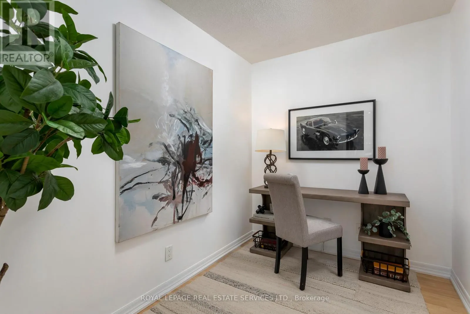 708 - 1403 ROYAL YORK ROAD