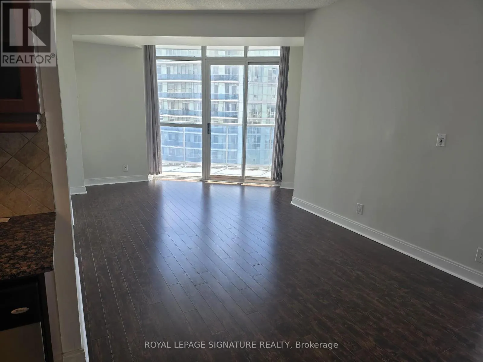2806 - 80 ABSOLUTE AVENUE