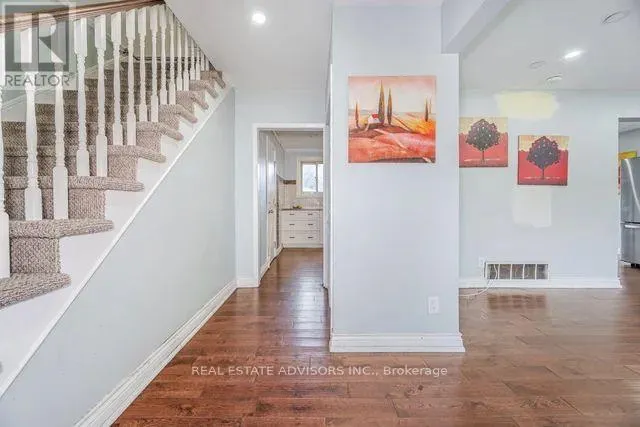 4 PARKEND AVENUE