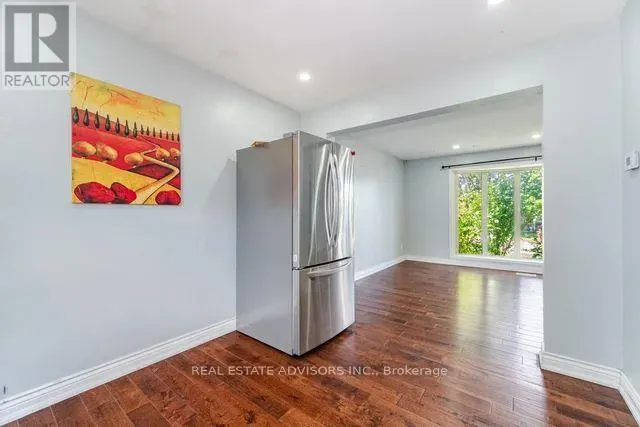 4 PARKEND AVENUE