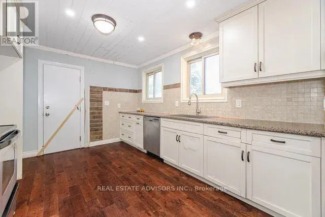 4 PARKEND AVENUE