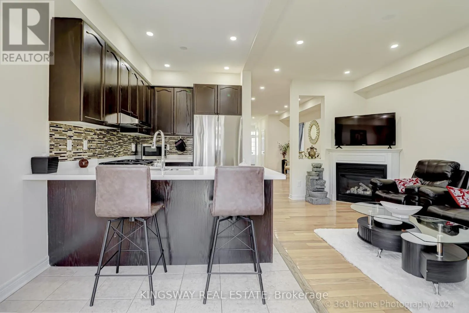 485 MEADOWRIDGE COURT