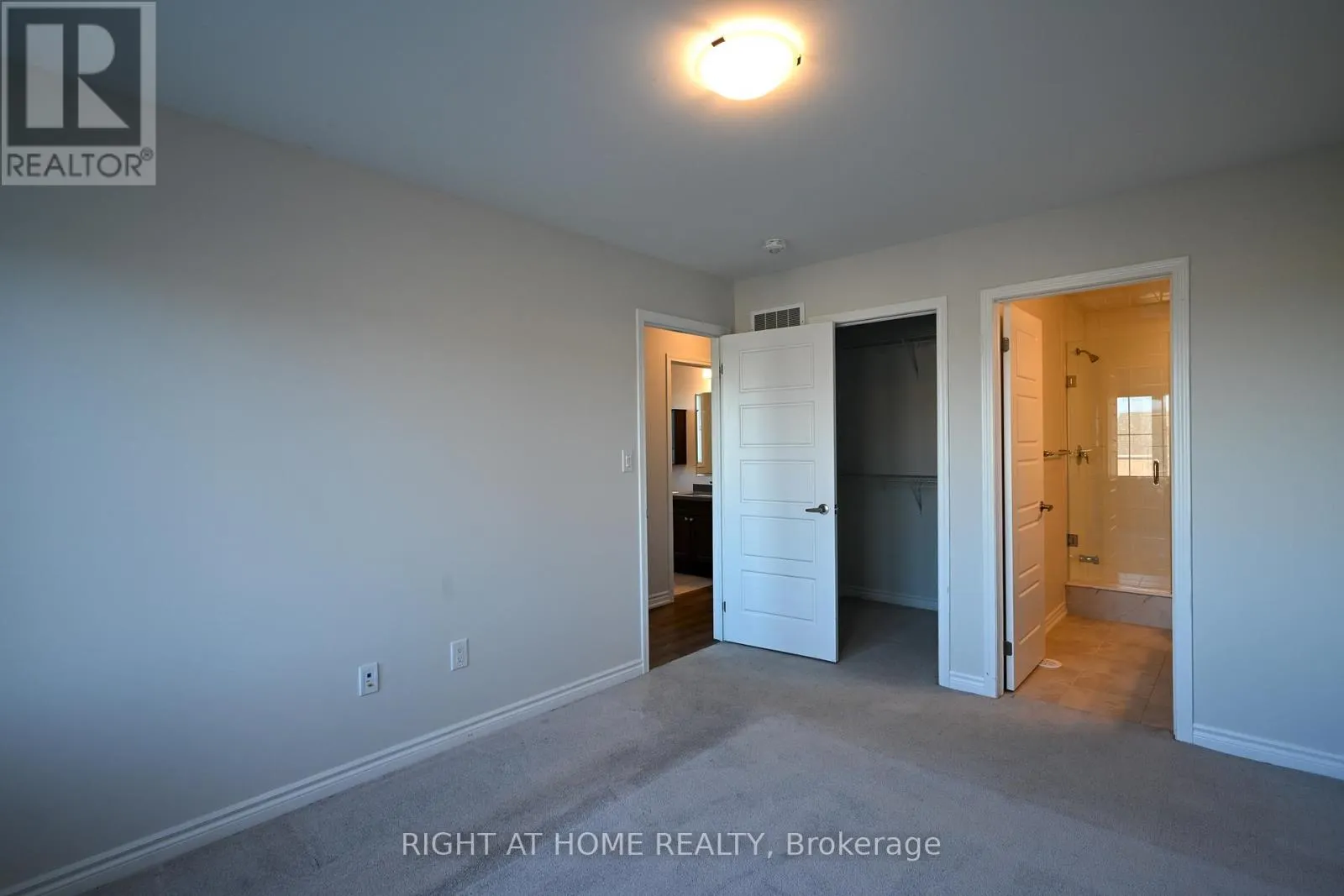 8 - 980 LOGAN DRIVE