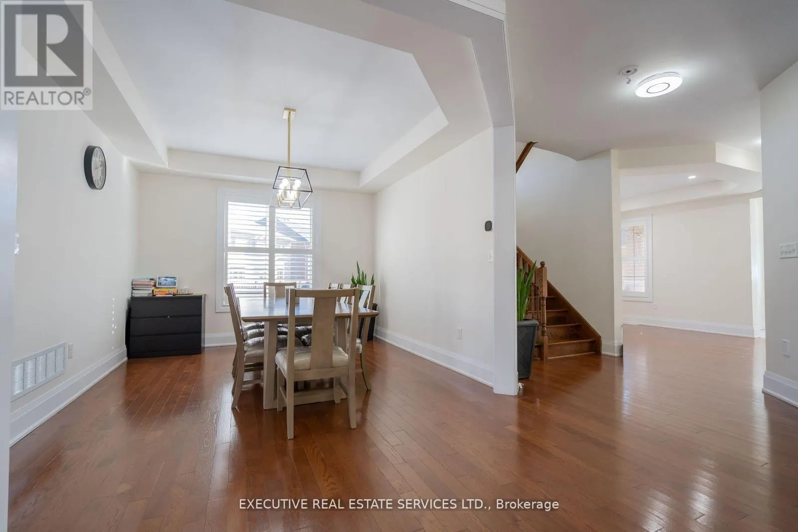11 GOODSWAY TRAIL