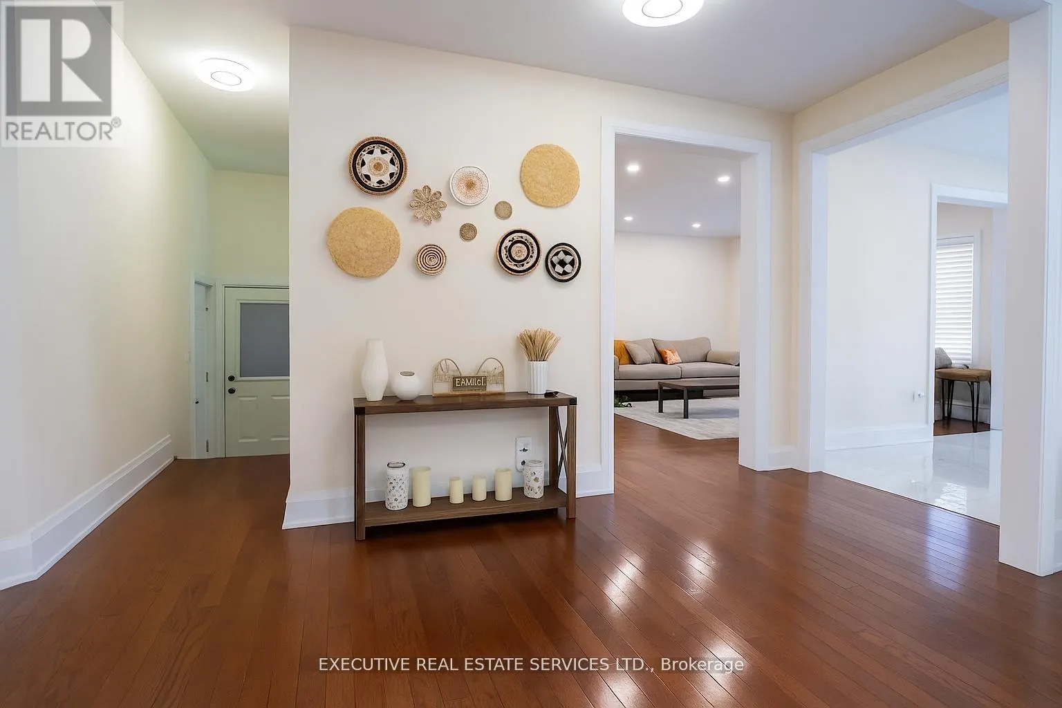 11 GOODSWAY TRAIL