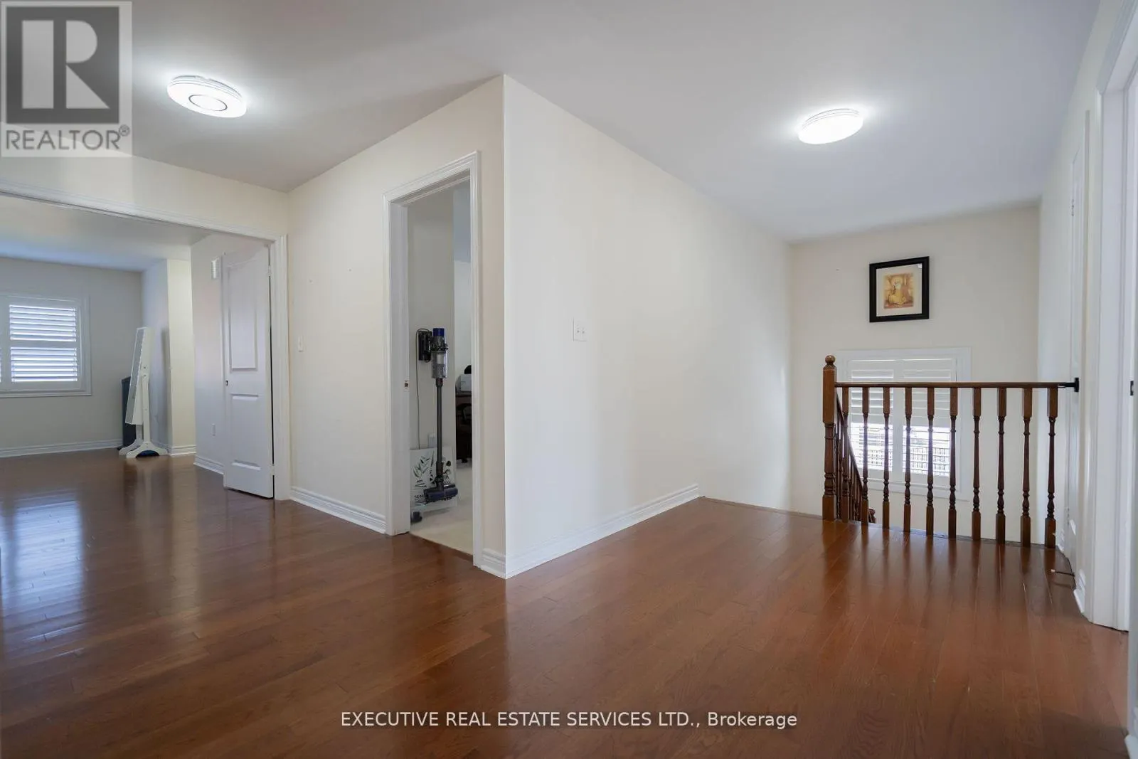 11 GOODSWAY TRAIL