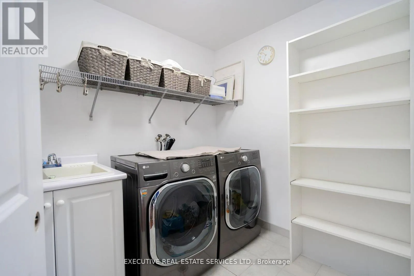 11 GOODSWAY TRAIL