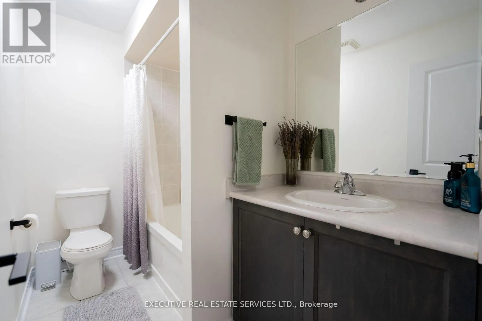 11 GOODSWAY TRAIL