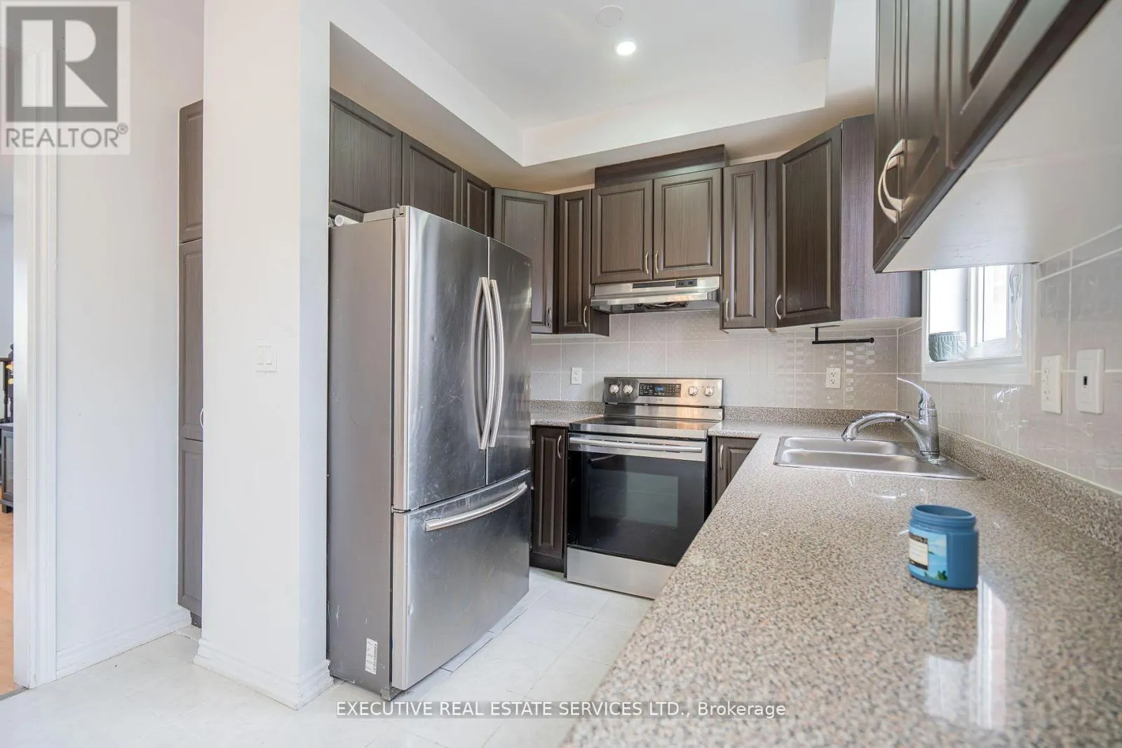 5 SPRUCEWOOD ROAD