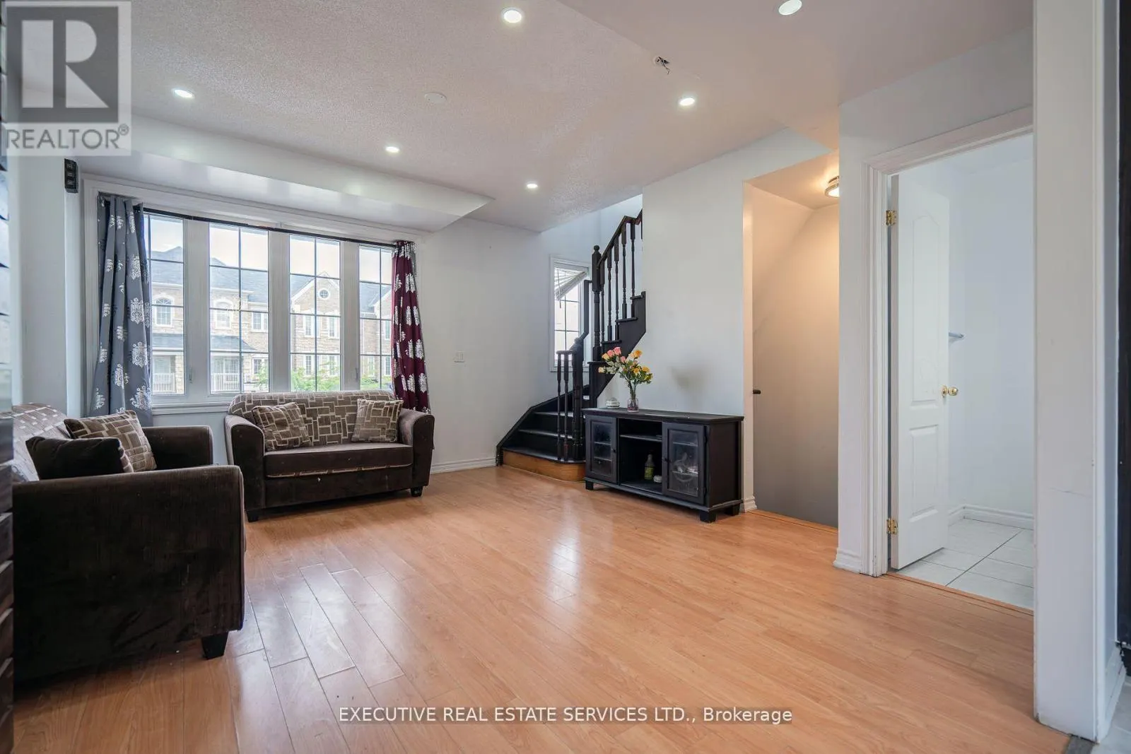 5 SPRUCEWOOD ROAD