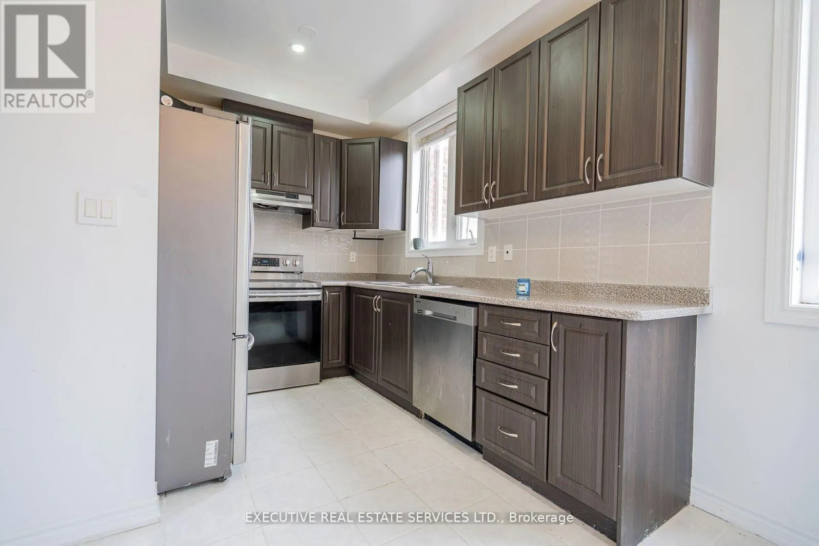 5 SPRUCEWOOD ROAD
