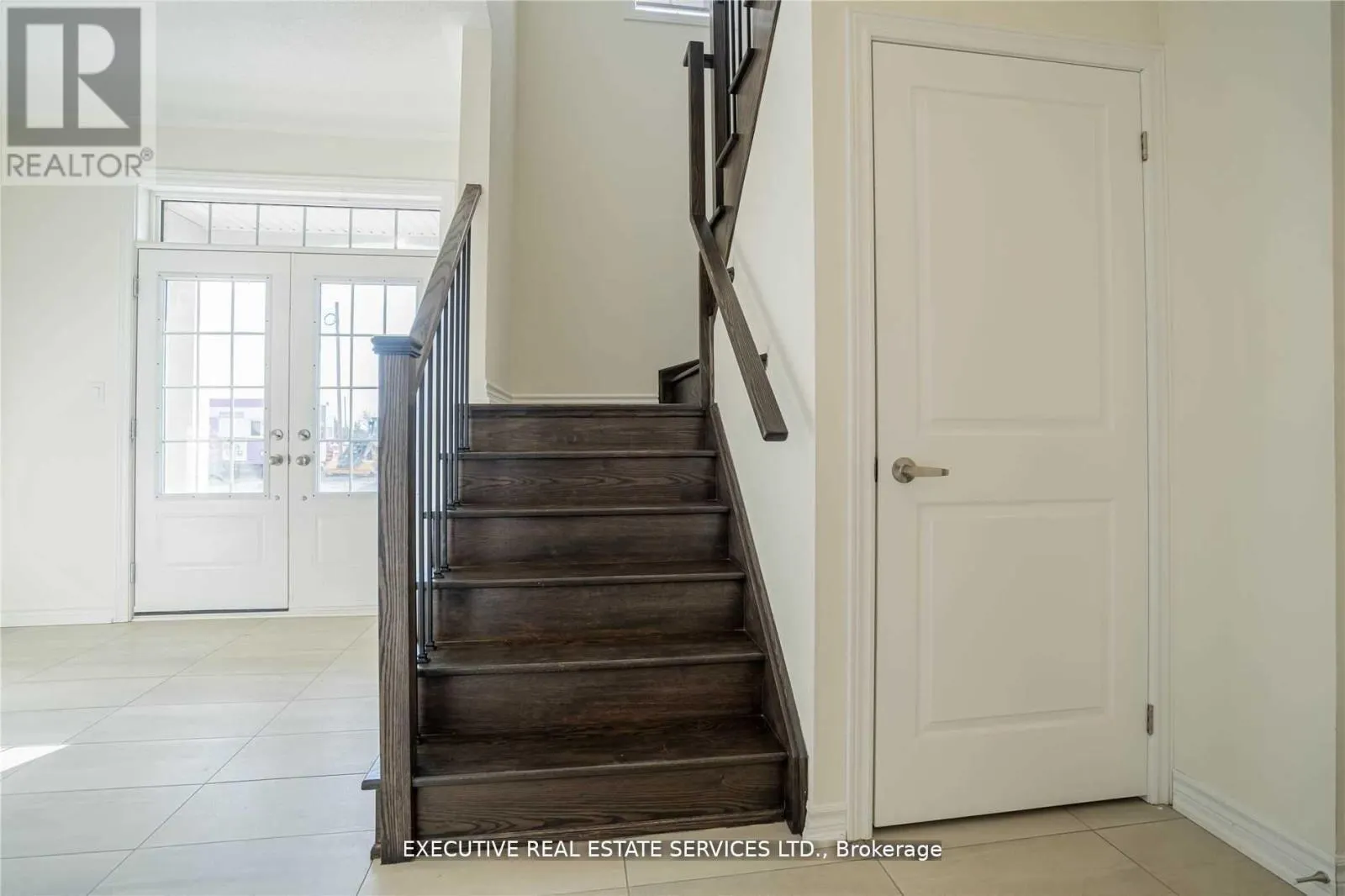 2 THORNVALLEY TERRACE