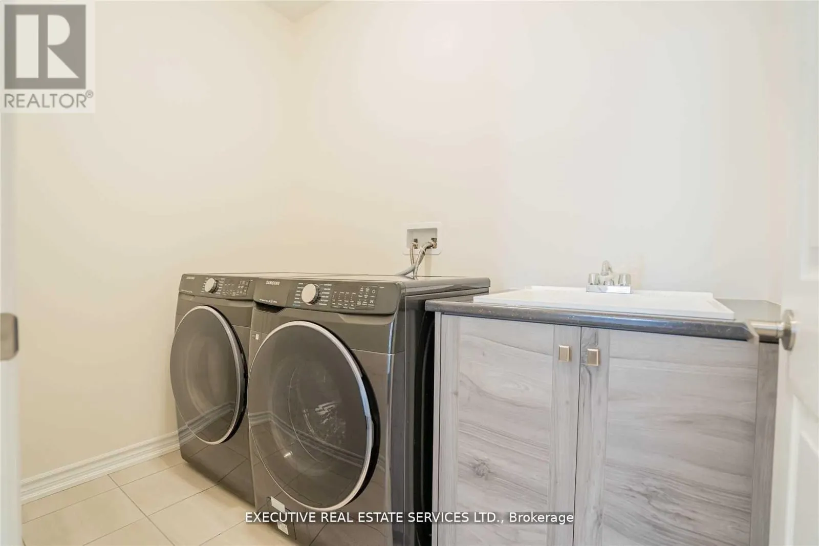 2 THORNVALLEY TERRACE