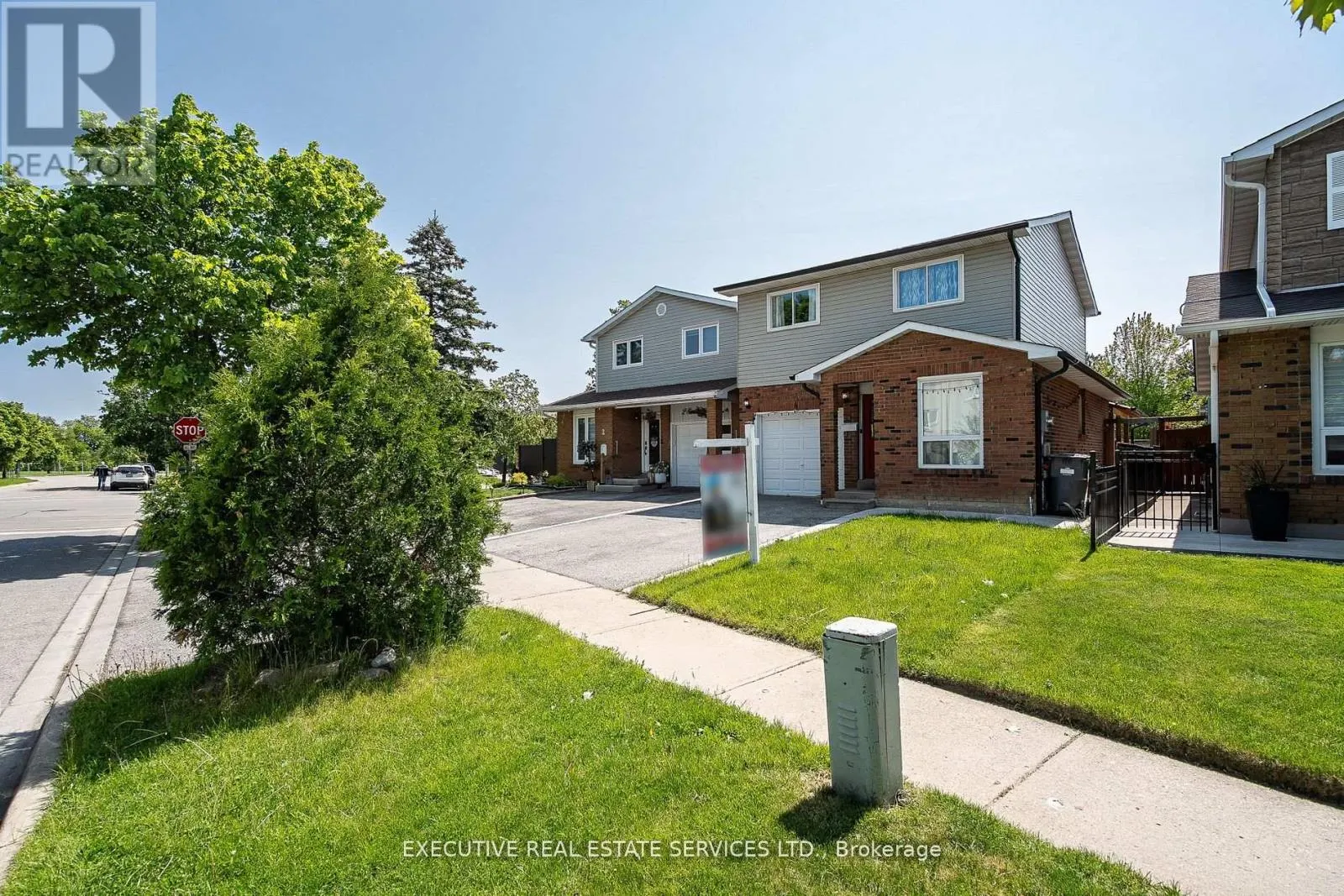 4 SIMMONS BOULEVARD