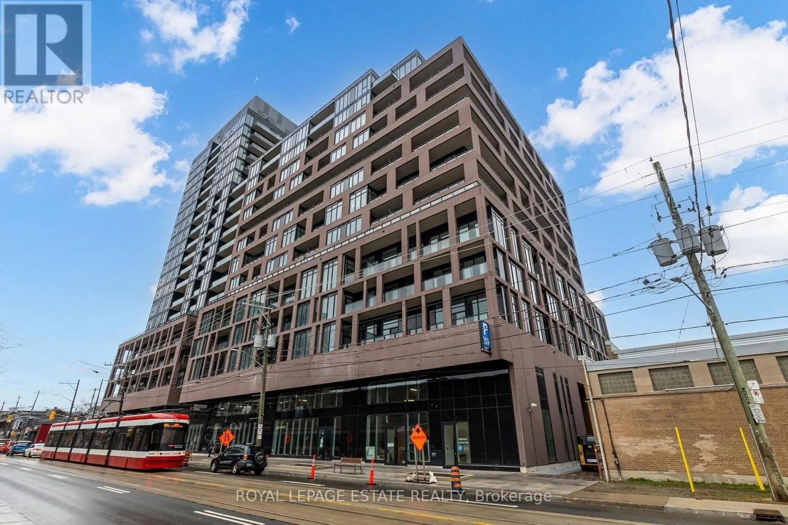 1216 - 285 DUFFERIN STREET