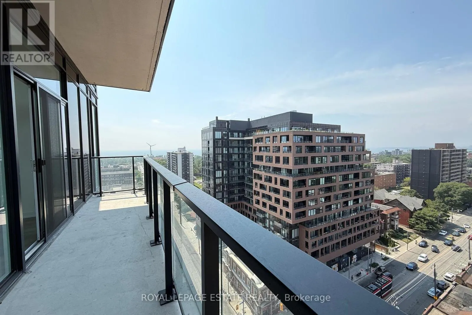 1216 - 285 DUFFERIN STREET