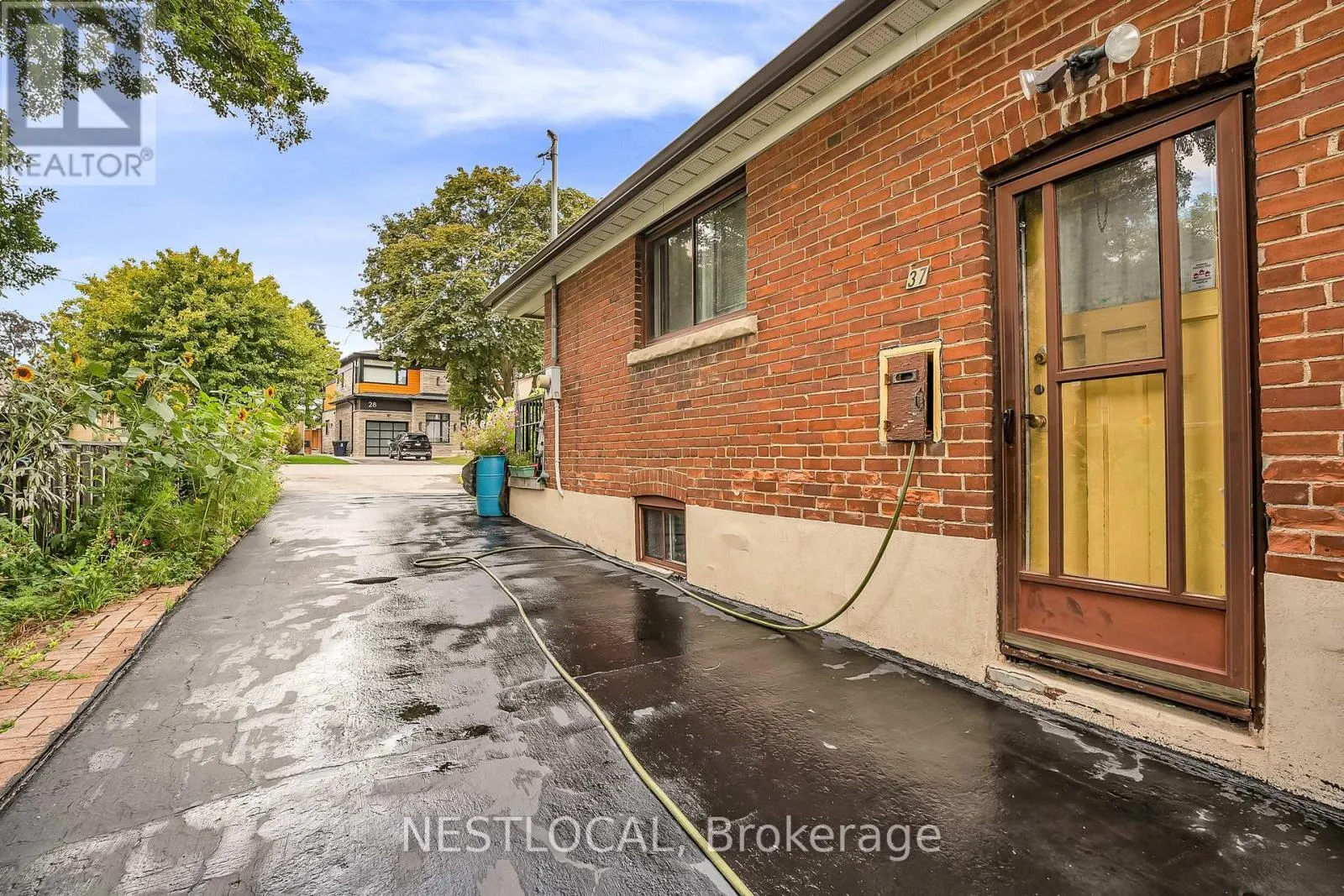37 ENFIELD AVENUE