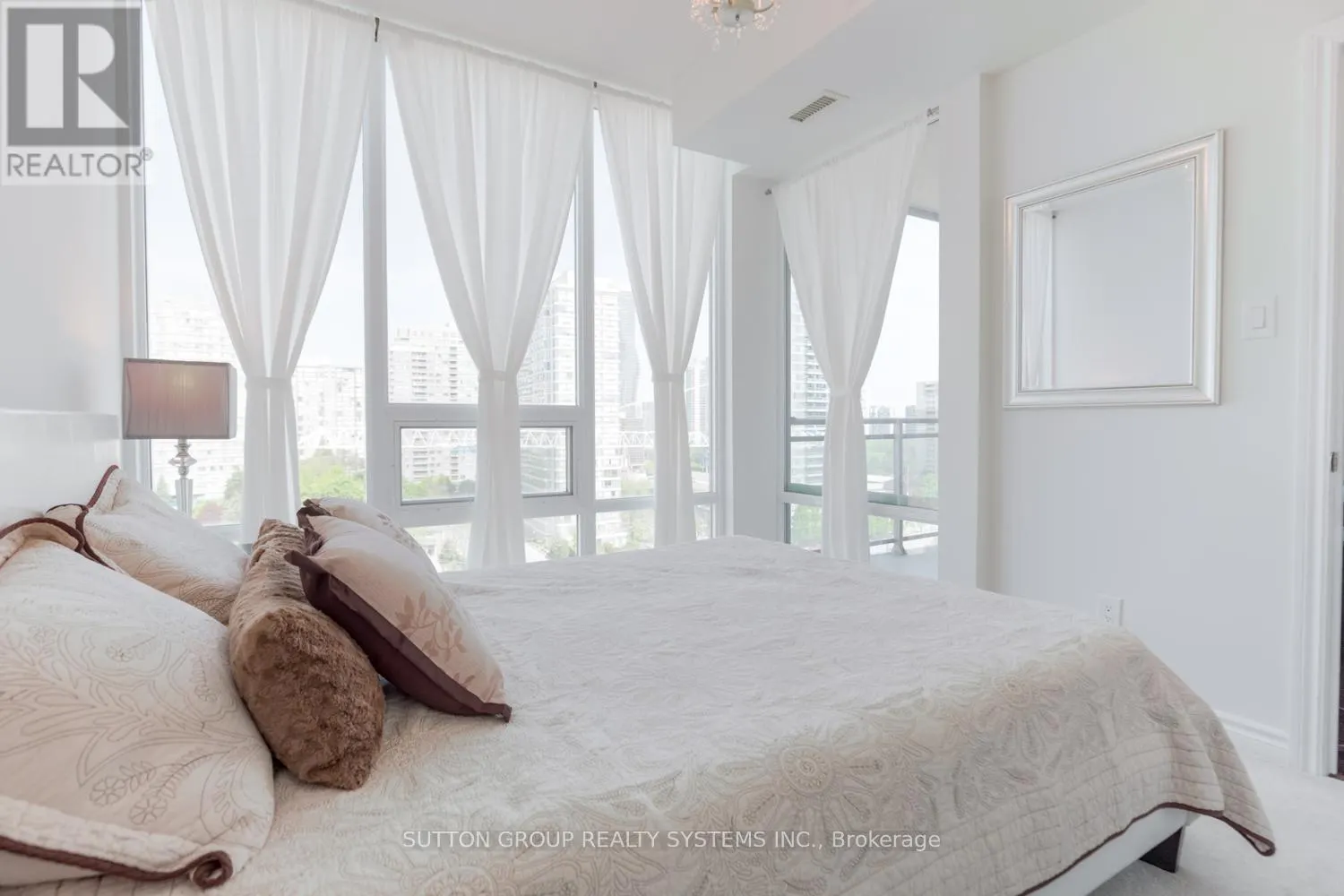1107 - 3525 KARIYA DRIVE