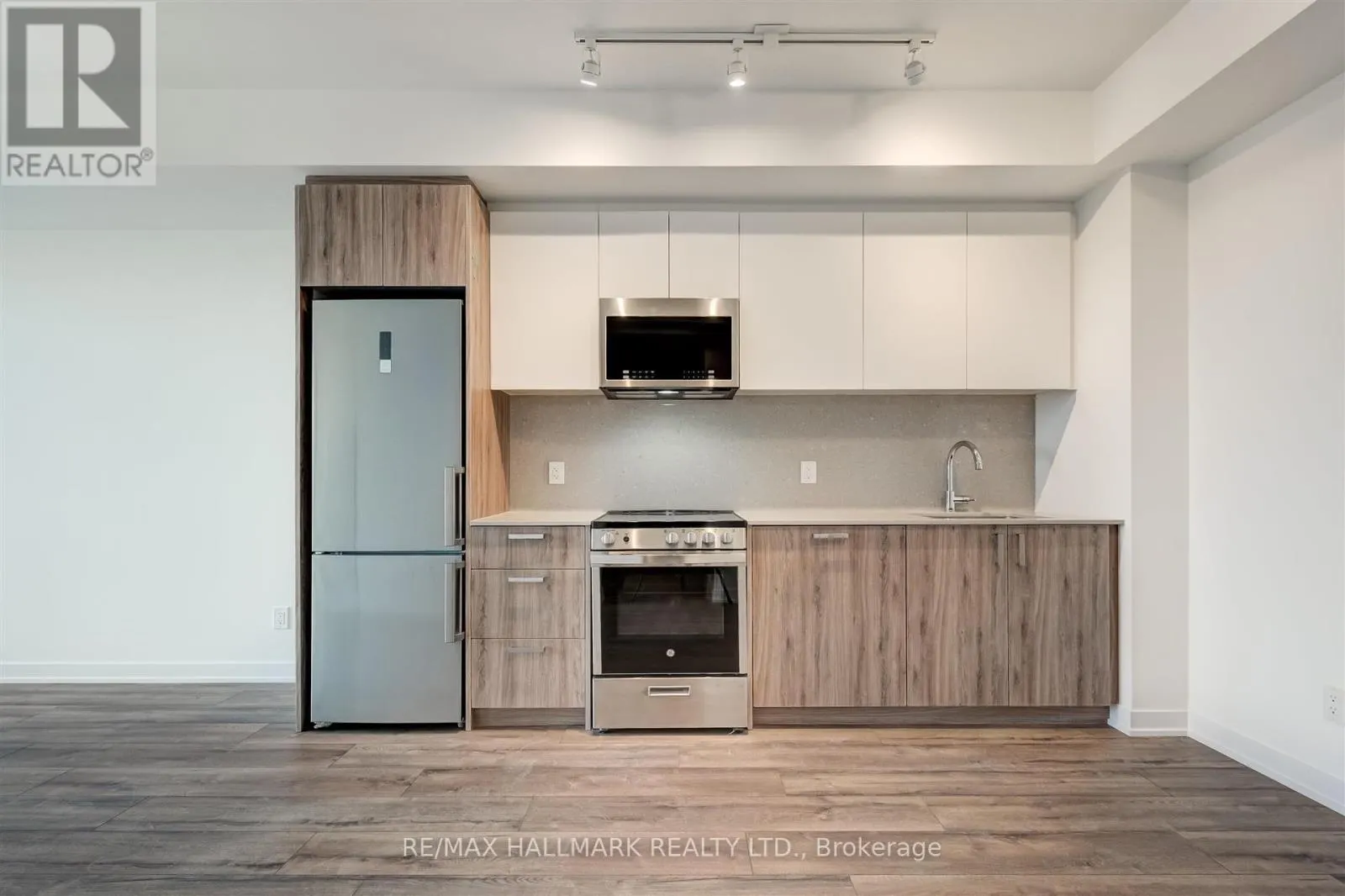 519 - 1787 ST CLAIR AVENUE W