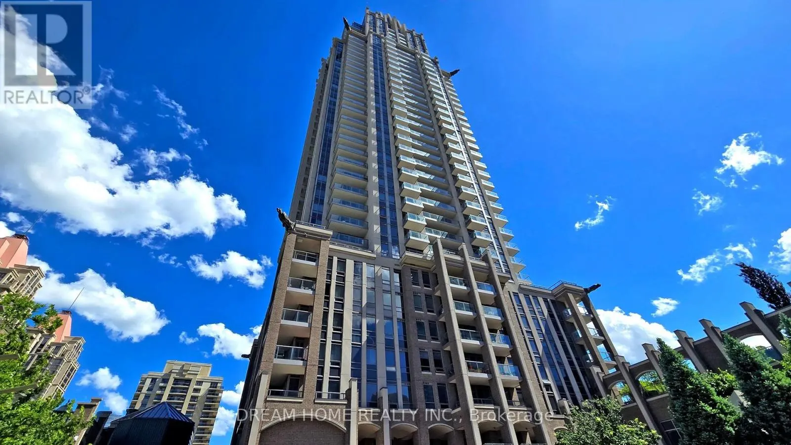 2004 - 388 PRINCE OF WALES DRIVE