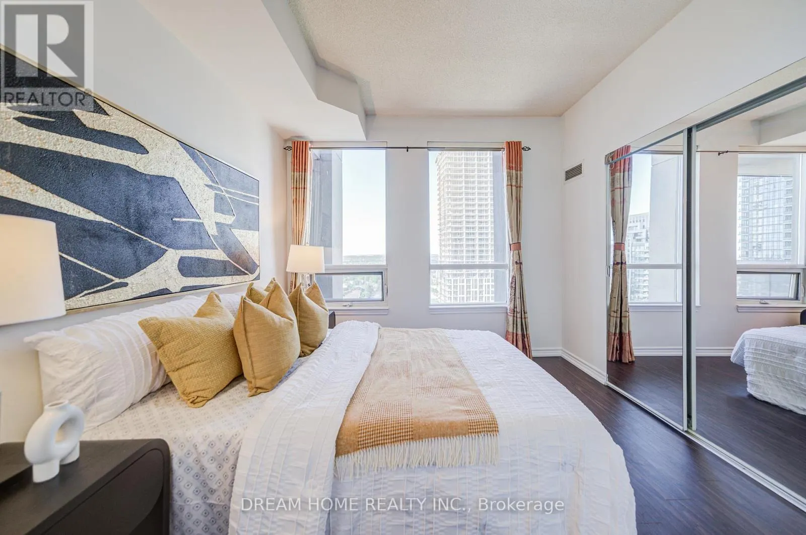 2004 - 388 PRINCE OF WALES DRIVE